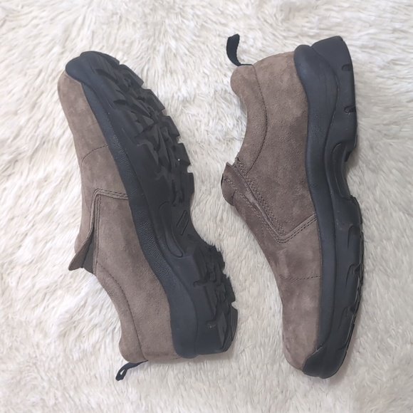 Duluth Brown Wild Boar Suede Mocs Slip Resistant Loafers Size 10 - Picture 2 of 8